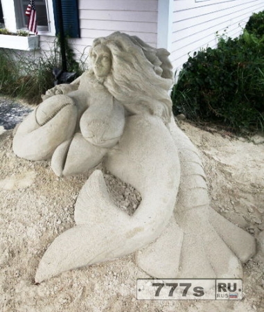 Песчаная скульптура грудастой русалки в ресторане Кэйп Код вызывает жалобы