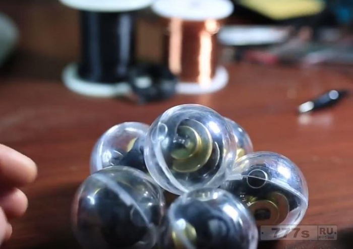 Новая высокотехнологичная настольная игрушка Nanodot Gyro была названа «следующим фитджет спинером».
