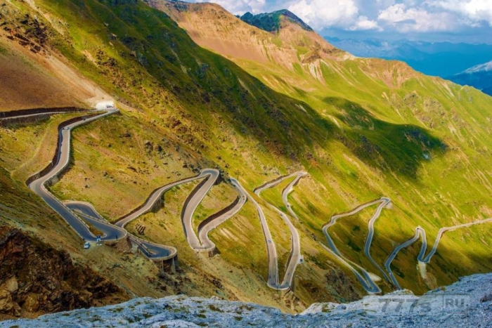 Хотите прокатиться? Вот некоторые из самых красивых и опасных дорог в мире.