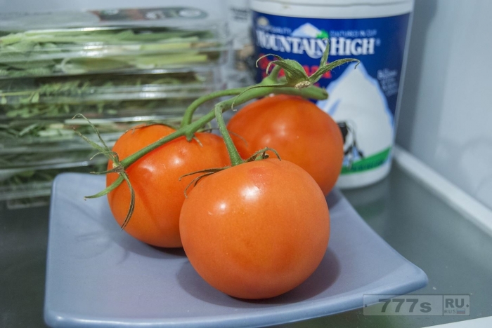 Как просто сохранить ваши томаты свежими подольше.