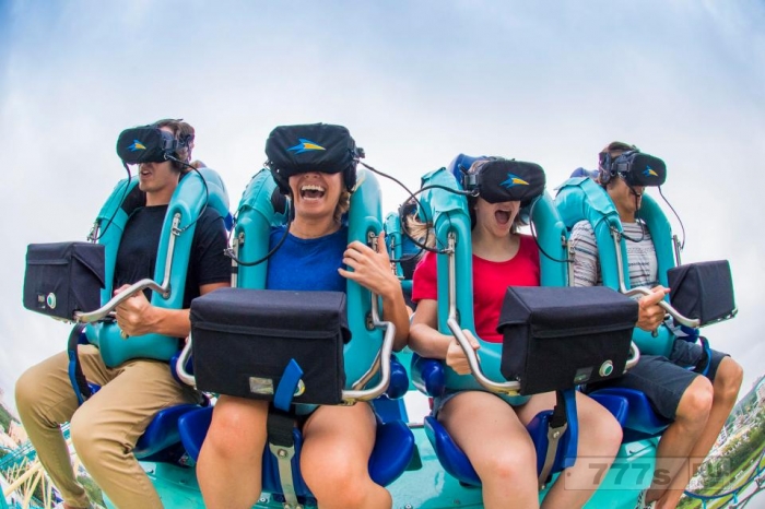 Собираетесь в Орландо SeaWorld покататься на американских горках виртуальной реальности.