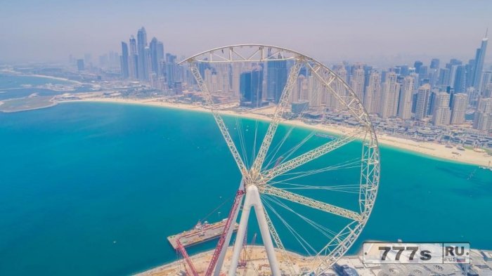 Удивительные фото колеса обозрения в Дубай, высота которого будет 210 метров.