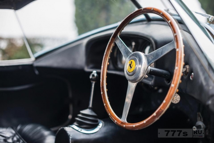 Уникальный Ferrari 1950-х годов, известный как «Яйцо», будет продаваться впервые за 30 лет.