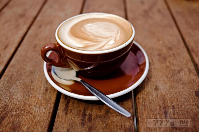 Прием 4-х чашечек кофе ежедневно снижает возможную раннюю смерть более чем на 50%.