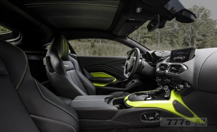 Aston Martin показал новый автомобиль Vantage стоимостью 121 000 фунтов стерлингов развивающий скорость 195 миль в час