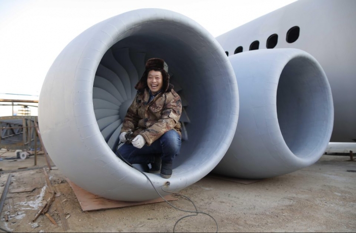Китайский фермер потратил 90 000 фунтов стерлингов на создание копии Airbus A320 в натуральную величину