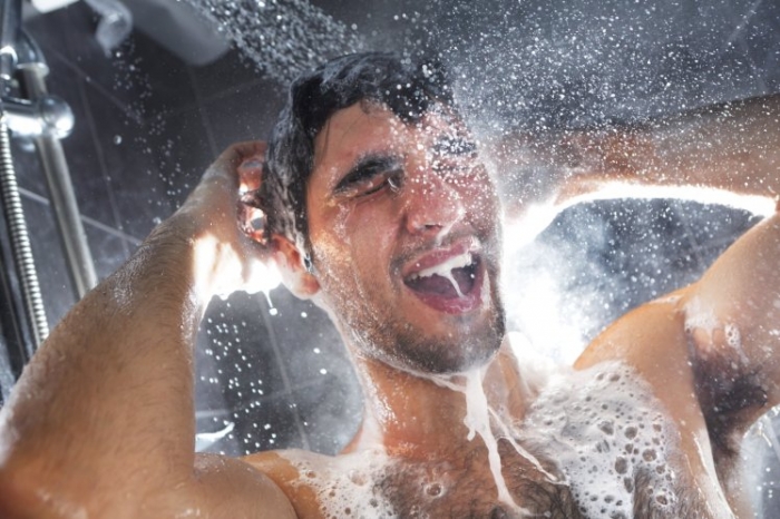 Принимать душ ежедневно может быть не очень полезным для вас