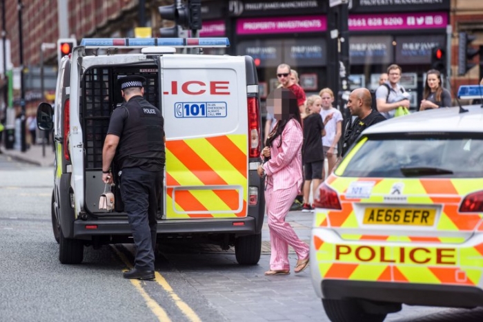 У женщины «порезали горло» при нападении в отеле Хилтон в Манчестере