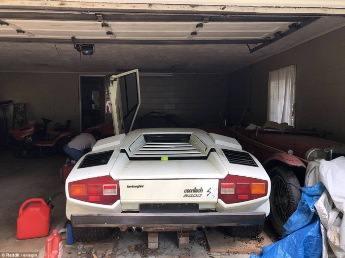 Студент находит полуразвалившиеся Lamborghini Countach и Ferrari 308 стоимостью в 430 тысяч фунтов стерлингов ... в гараже у бабушки