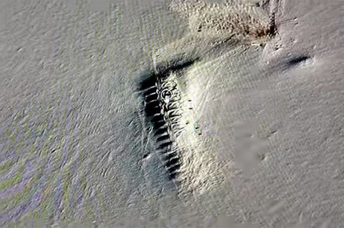 Исследователь Google Earth вскрыл тайны Антарктиды, потому что он увидел тайный «город», появившийся под тающим льдом