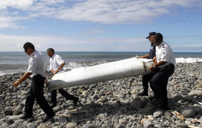 «Обломки рейса MH370» найдены семьями жертв у Мадагаскара, они требуют нового поиска самолета