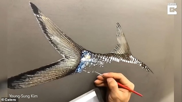 Корейский художник тратит до 10 месяцев на то, чтобы нарисовать похожие на фотографии картинки рыб и рептилий, которые могут стоить 34 000 фунтов