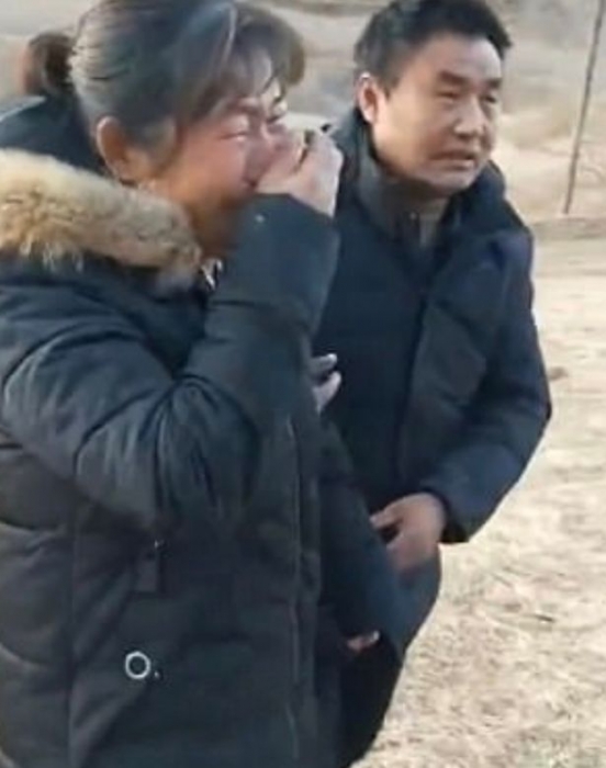 Тело 18-летней девушки было «украдено» из могилы, как подозревается для китайского «брака с привидением»