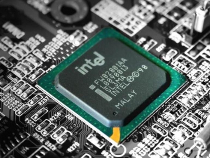 Исследователи говорят, что в компьютерных чипах Intel скрыта таинственная «незадокументированная технология»
