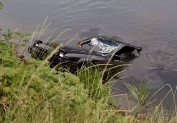 13-летний подросток разгадал 27-летнюю загадку, обнаружив тело пропавшей женщины в машине, затопленной в озере
