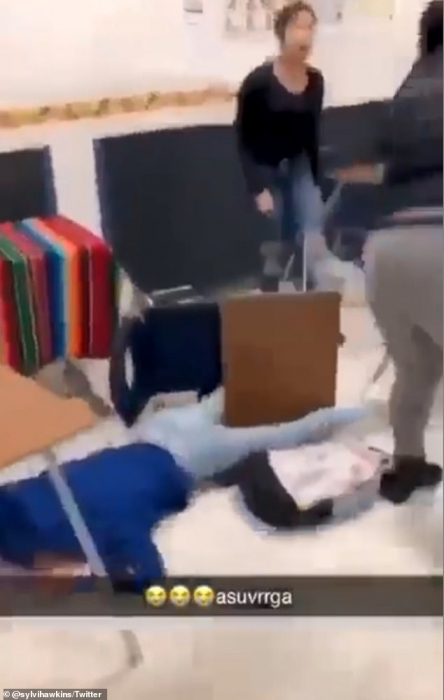 Шок! 32-летняя учительница жестоко избивает 16-летнего школьника с особыми потребностями