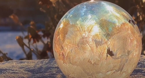 Замороженные мыльные пузыри удивляют своей красотой