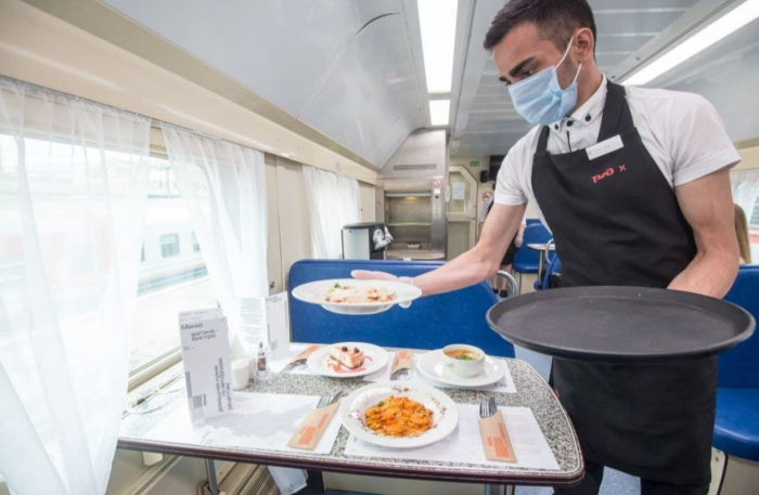 Вместо ресторана – бистро: еще в 9 поездах дальнего следования опробует новый подход организации питания