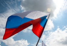 Песков:  вынужденная жить под санкциями Запада Россия сама развивает свою экономику